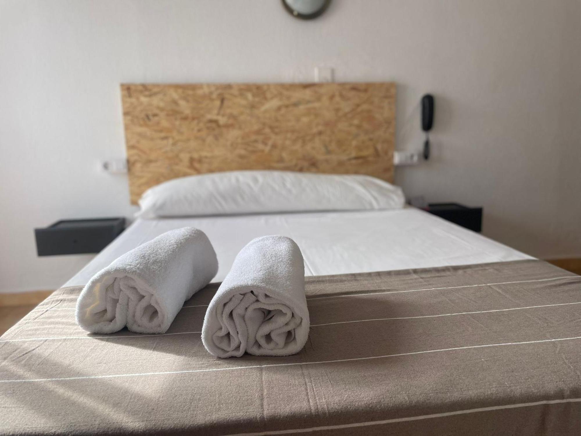 Hotel San Vicente - Centro Playa โกนิล เด ลาฟรอนเตรา ภายนอก รูปภาพ
